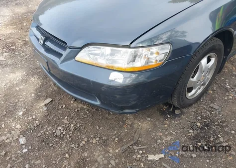 1998 Honda Accord Ex z USA, uszkodzony, nr VIN 1HGCG6677WA149722